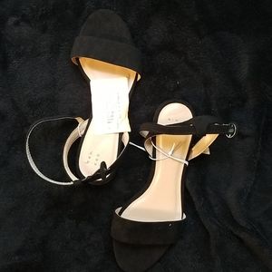 Women's shoes